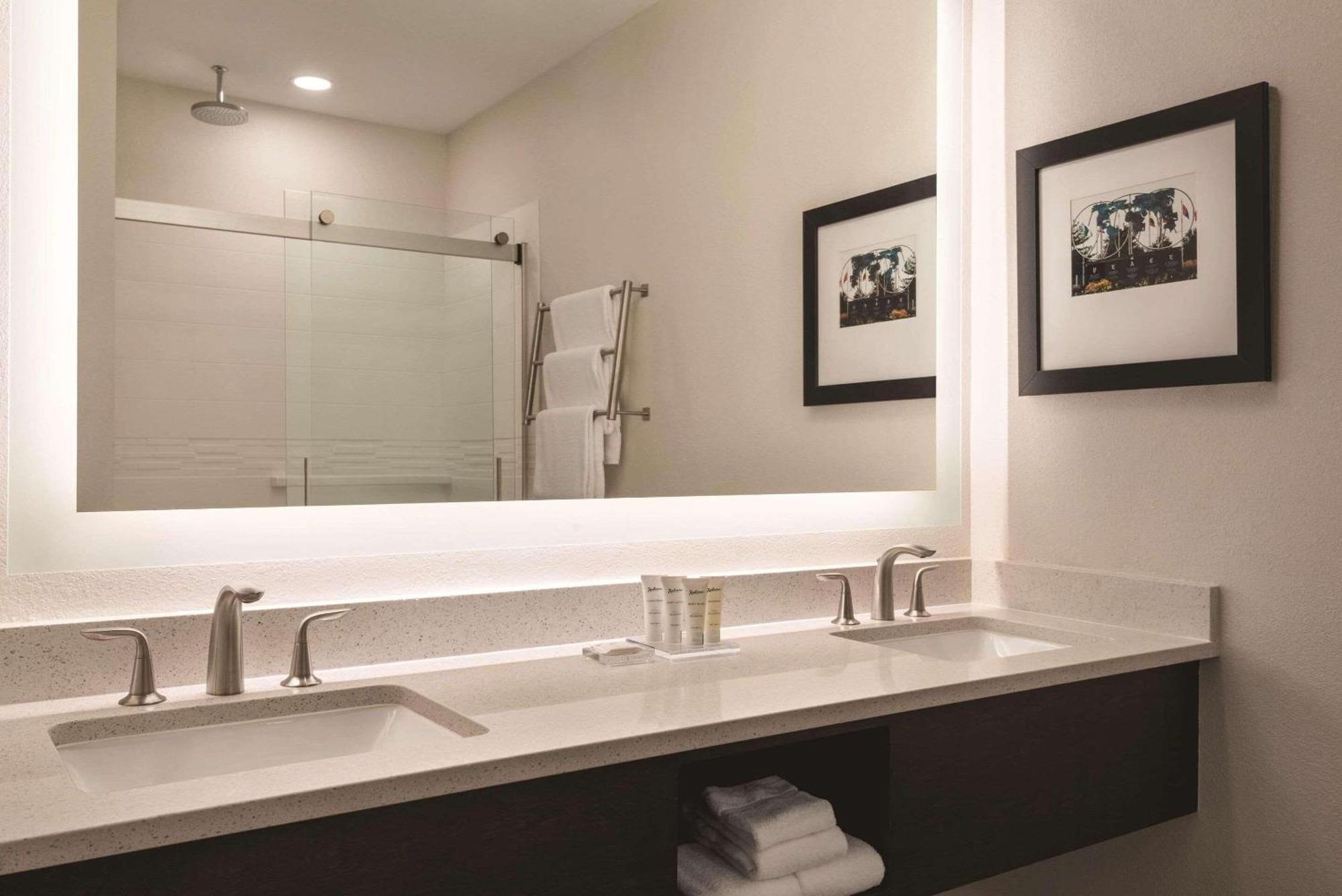 Radisson Hotel & Conference Center Rockford Luaran gambar