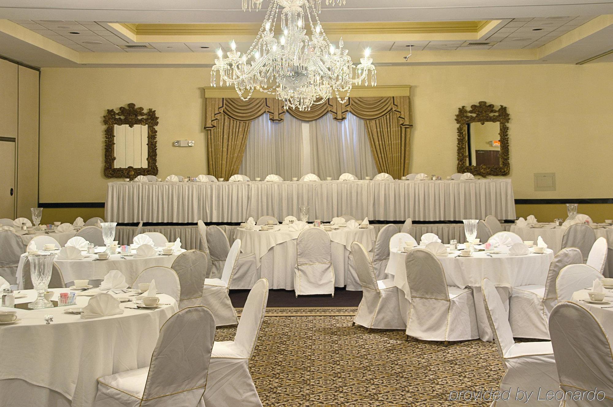 Radisson Hotel & Conference Center Rockford Restoran gambar